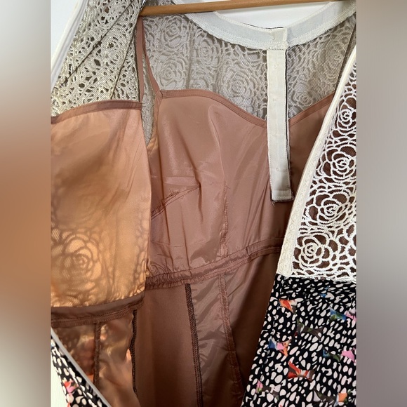 Beguile by Byron Lars Lace Study Sheath Dress Sz 6 Button Front Ivory Black Pink - Picture 13 of 13